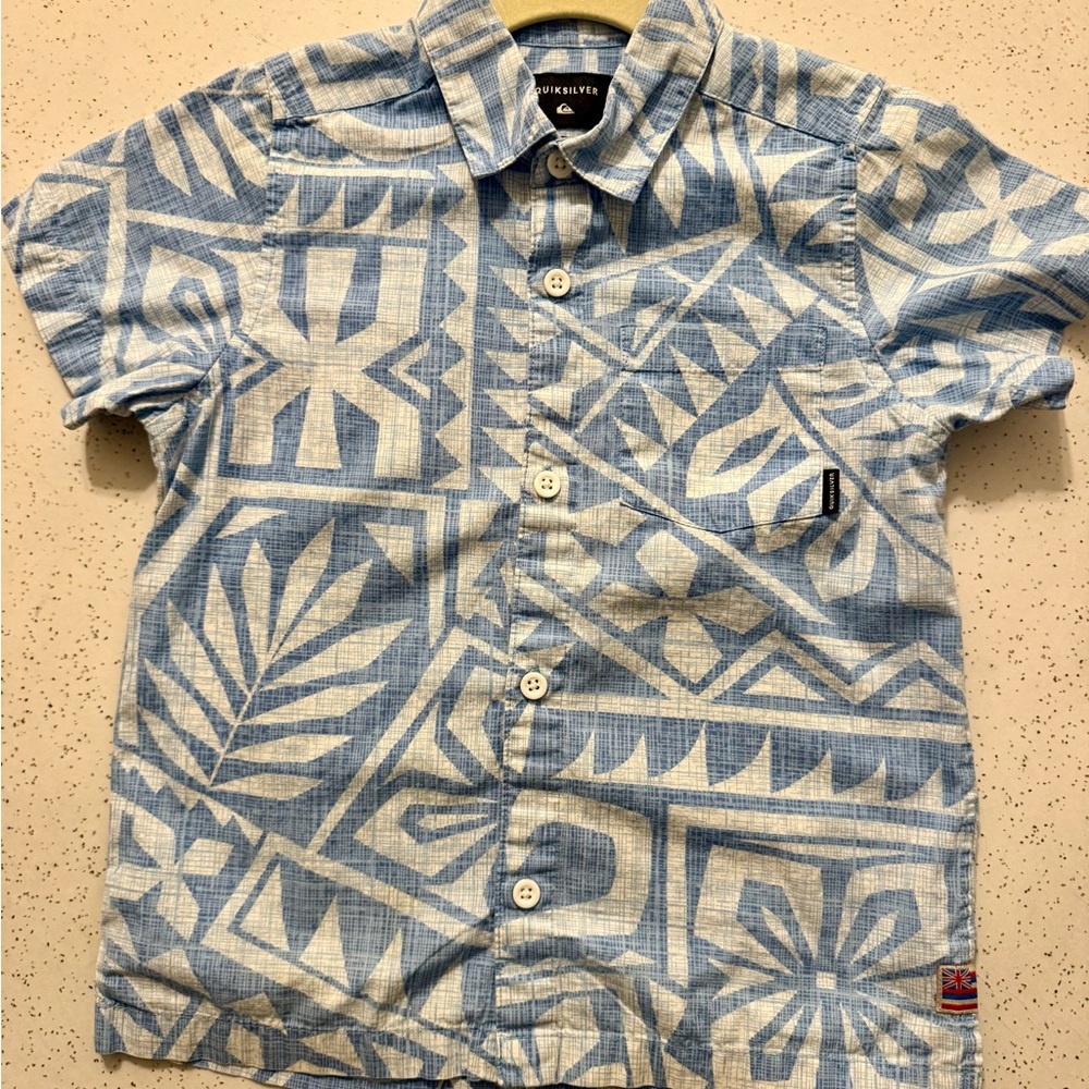 Quiksilver Hawaiian Aloha Shirt Blue (size 6 boys) Button Down Shirt